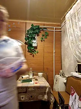 LianaJu Adlı Modelin Canlı Sohbet Odası