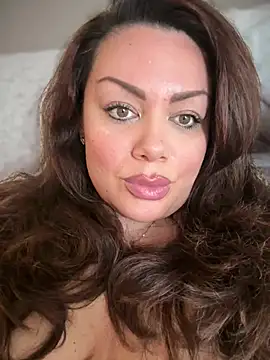 BadAssVeronica live-chat rom