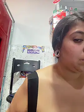 Sala de chat ao vivo de emilyjohanson