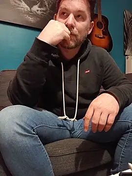 tom_sauwer – live chatrum