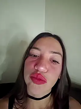 Živá chatovací místnost loveuu-bae