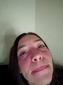 loveuu-bae Adlı Modelin Canlı Sohbet Odası
