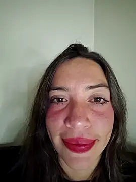 Živá chatovací místnost loveuu-bae