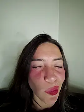 Chat soba uživo modela loveuu-bae