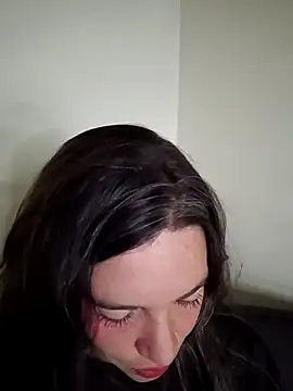 loveuu-bae Adlı Modelin Canlı Sohbet Odası