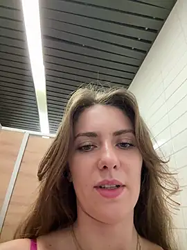 Show sexual ao vivo de MariiD