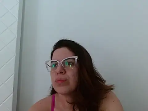 ashlymoon Adlı Modelin Canlı Sohbet Odası
