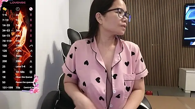 Živá chatovací místnost kittybabe69