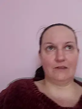 חדר צ'אט בשידור חי של BustyLadyAlma