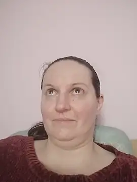 BustyLadyAlma Adlı Modelin Canlı Sohbet Odası