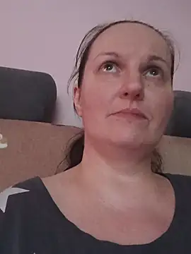 BustyLadyAlma's Live Chat Room