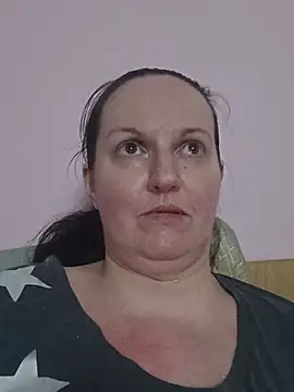 Živá chatovací místnost BustyLadyAlma