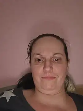 BustyLadyAlma Ruang Obrolan Langsung