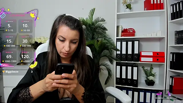 Chat soba uživo modela amayawest