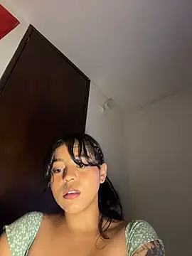 Naiara_sex Adlı Modelin Canlı Sohbet Odası