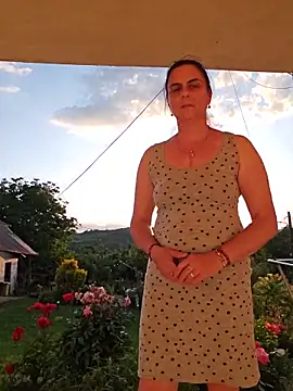 IsabelleCraft Adlı Modelin Canlı Sohbet Odası