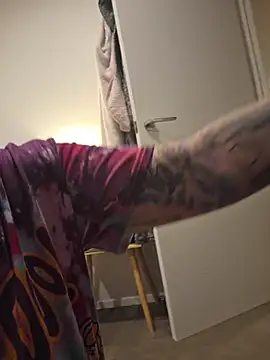 Chat soba uživo modela PinkTheHawk