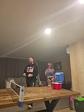 PinkTheHawk 即時聊天室