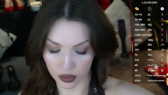 MistressDarsy Adlı Modelin Canlı Sohbet Odası