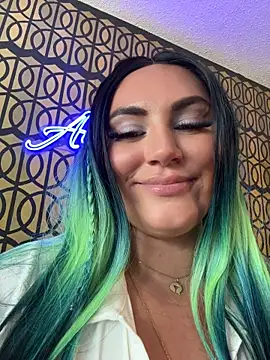 lovely_beast Webcam Show