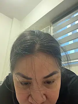 Živá chatovací místnost NaughtySCARLETSIN