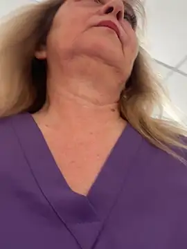 Živá chatovací místnost Irina2909@xh