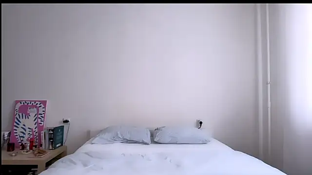 Milky___Way Adlı Modelin Canlı Sohbet Odası