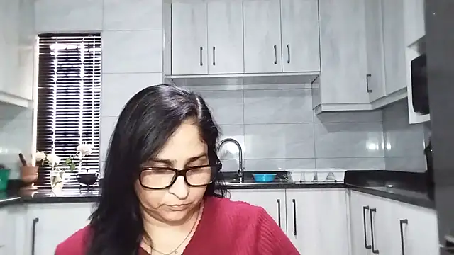 ห้องแชทสดของ Indiankushy