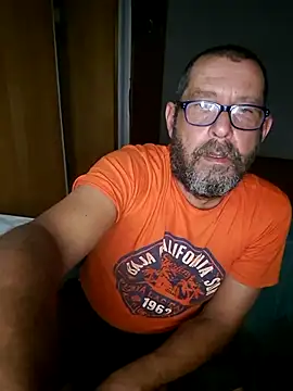 Živá chatovací místnost TryingWind