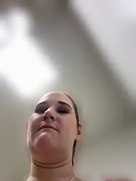 lolabunny9 Adlı Modelin Canlı Sohbet Odası
