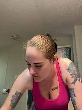 Pokój czatu na żywo – lolabunny9