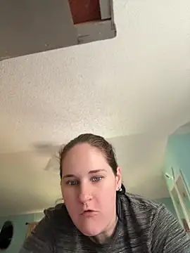 lolabunny9's Live Chat Room