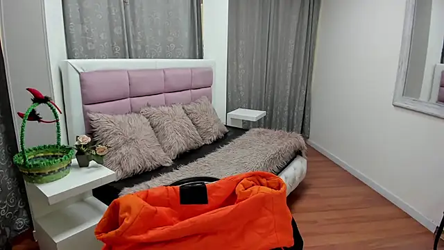 חדר צ'אט בשידור חי של gaby_trent