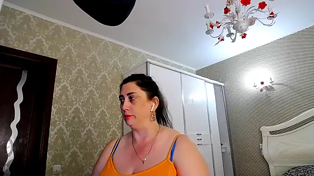 Evelyn_Shy's Live Chat Room