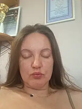 Jade_Kissy লাইভ চ্যাট রুম