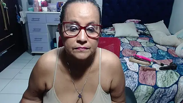 Živá chatovací místnost pervert_mommy_