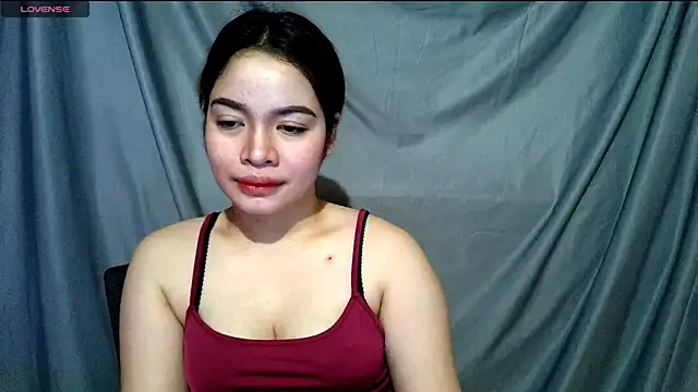 غرفة دردشة _preciousmoira_ المباشرة