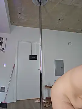 Sala de chat ao vivo de MadelynDaisy