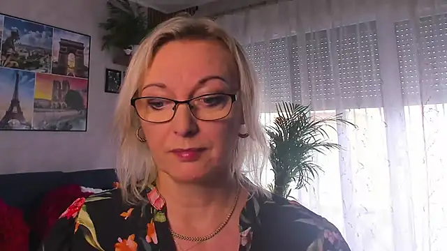 חדר צ'אט בשידור חי של vanessa_chat