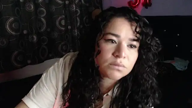 Chat ao vivo de ANGELIQUE_KLANE