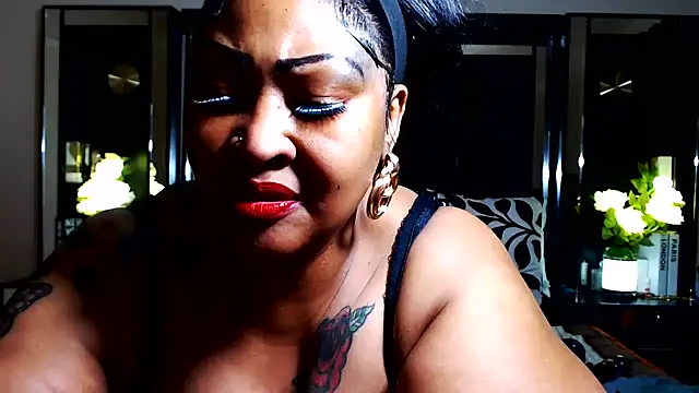 MONSTERTITS44DDD's Live Chat Room
