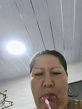 Brenda_Berck_ Adlı Modelin Canlı Sohbet Odası