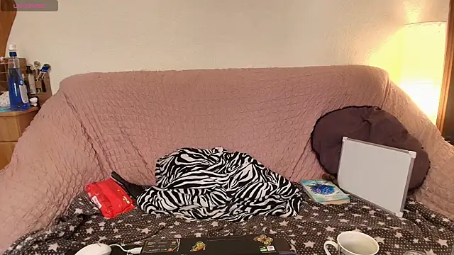 Wings_of_A_Butterfly's Live Chat Room