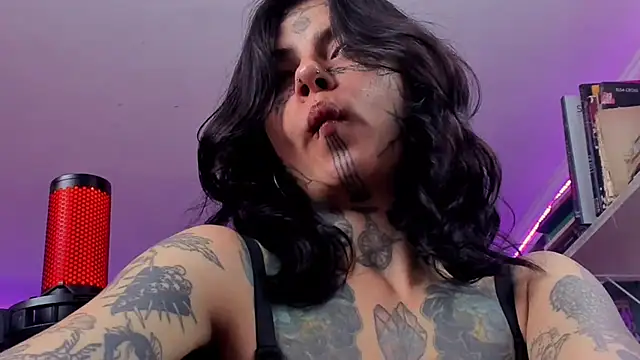ura_laurapanda – live chatrum