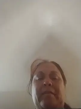 THEBEDroomdoOR's Live Chat Room