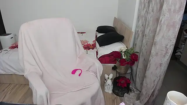 HotDelightXxx Cameră chat live