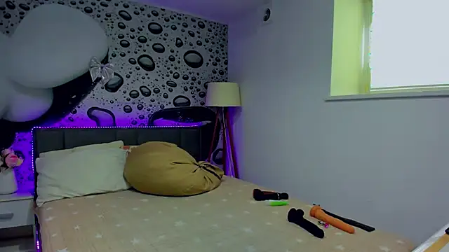 AlmaFancy Adlı Modelin Canlı Sohbet Odası