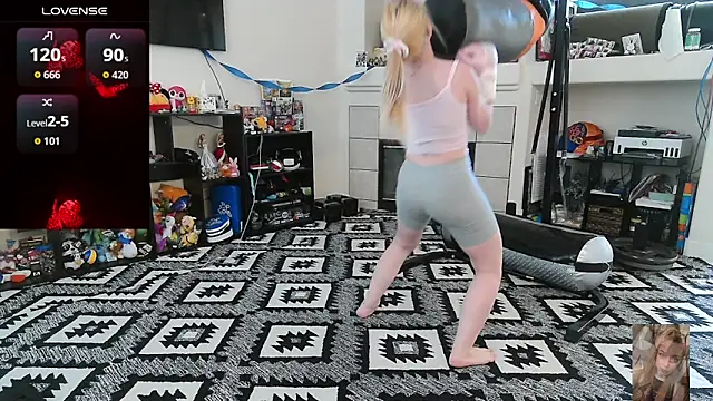 Blondiewithanass Cameră chat live