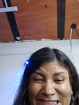 חדר צ'אט בשידור חי של salomexlove_20