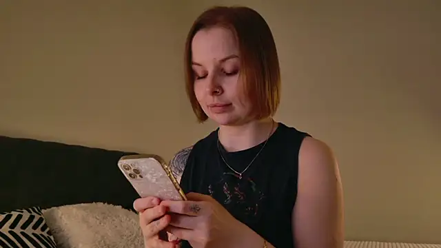 Gwen_Hilton – live chatrum